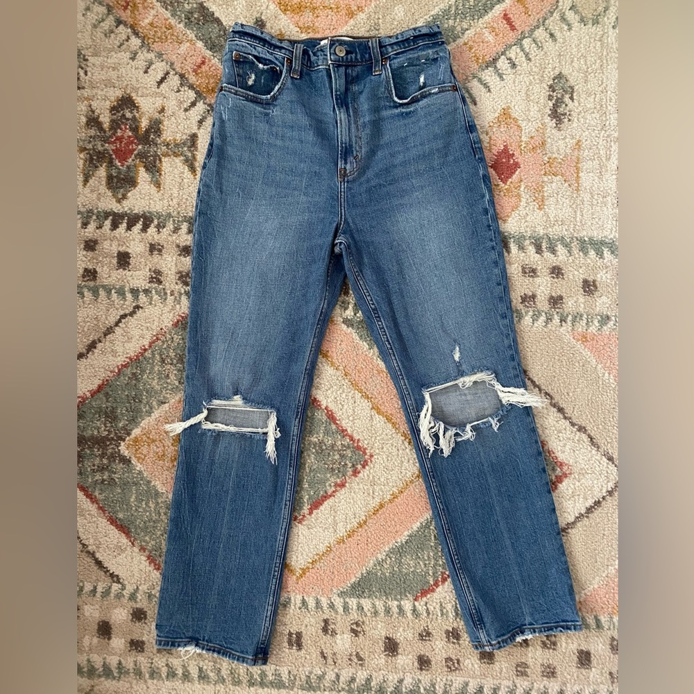 A&F Ultra High Rise Ankle Straight Jean Sz 6